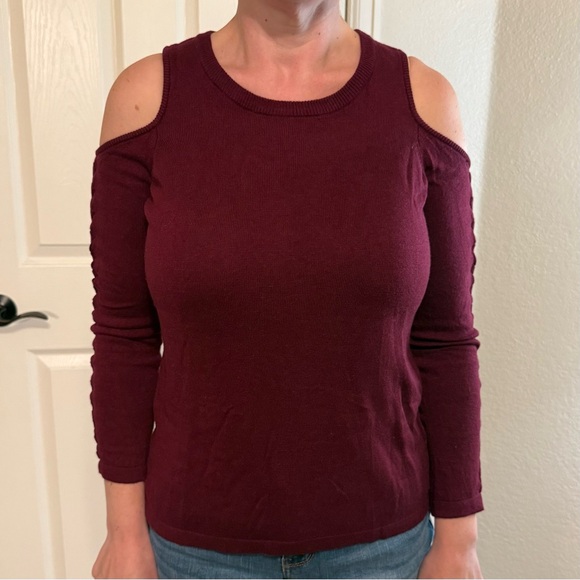 Pink Republic Sweater with open Shoulders size Medium - Picture 9 of 10